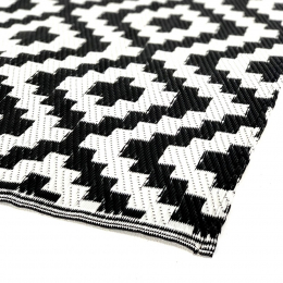 Trend Small Outdoor Rug in Black and White